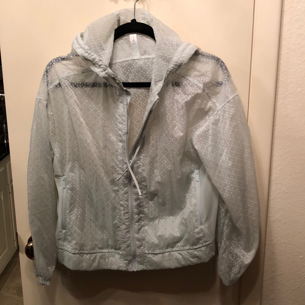 Lululemon mint green windbreaker